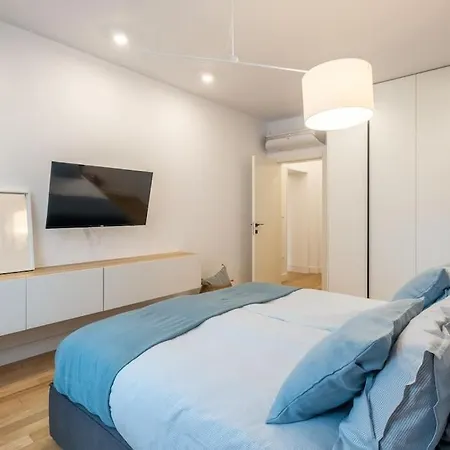 Top-notch Location, An Exceptionally Stylish Flat