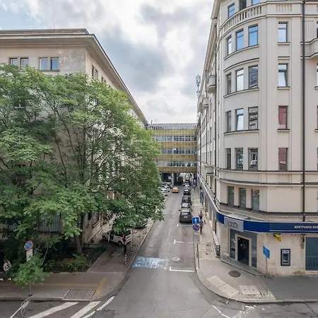 Top-notch Location, An Exceptionally Stylish Flat *