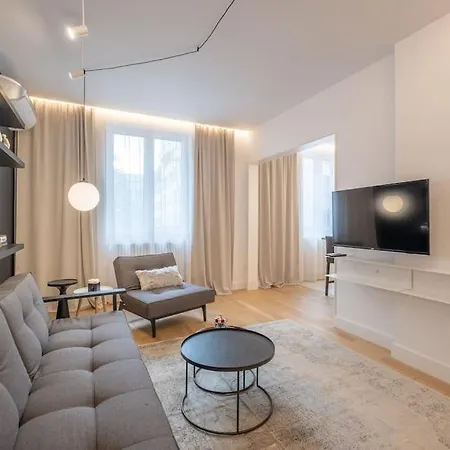 Апартаменты Top-notch Location, An Exceptionally Stylish Flat