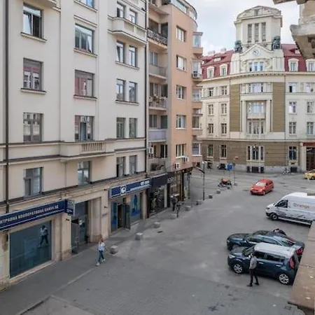 Top-notch Location, An Exceptionally Stylish Flat Апартаменты *