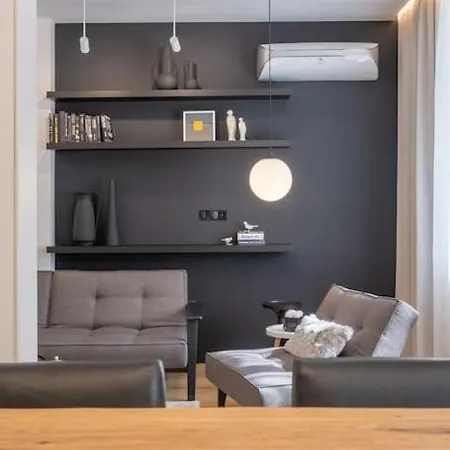 Top-notch Location, An Exceptionally Stylish Flat Апартаменты *