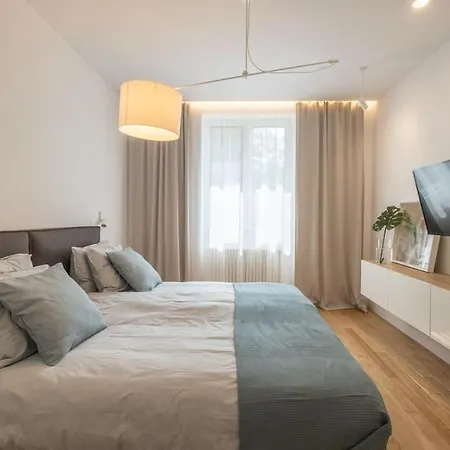 Top-notch Location, An Exceptionally Stylish Flat *